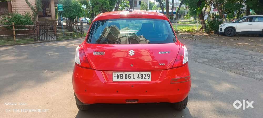 Maruti Suzuki Swift Vxi + Manual, 2015, Petrol
