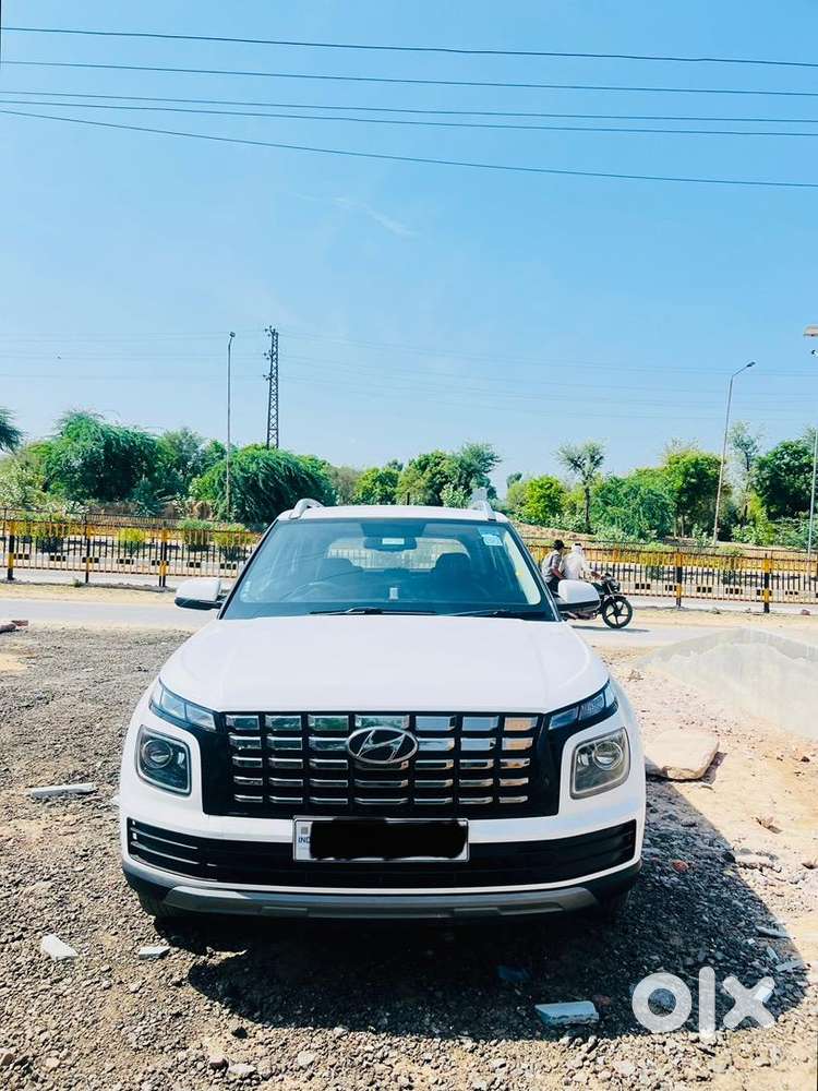 Hyundai Venue Petrol 2023