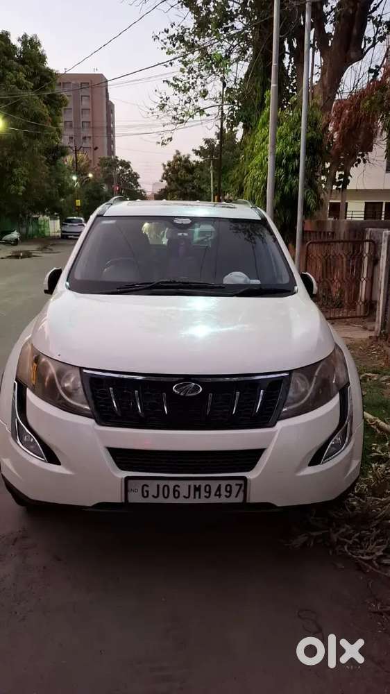 Mahindra Xuv500 2015 Diesel 130000 Km Driven