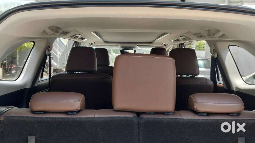 Toyota Innova Hycross 2.0 Zx Hybrid 7 Str, 2023, Petrol