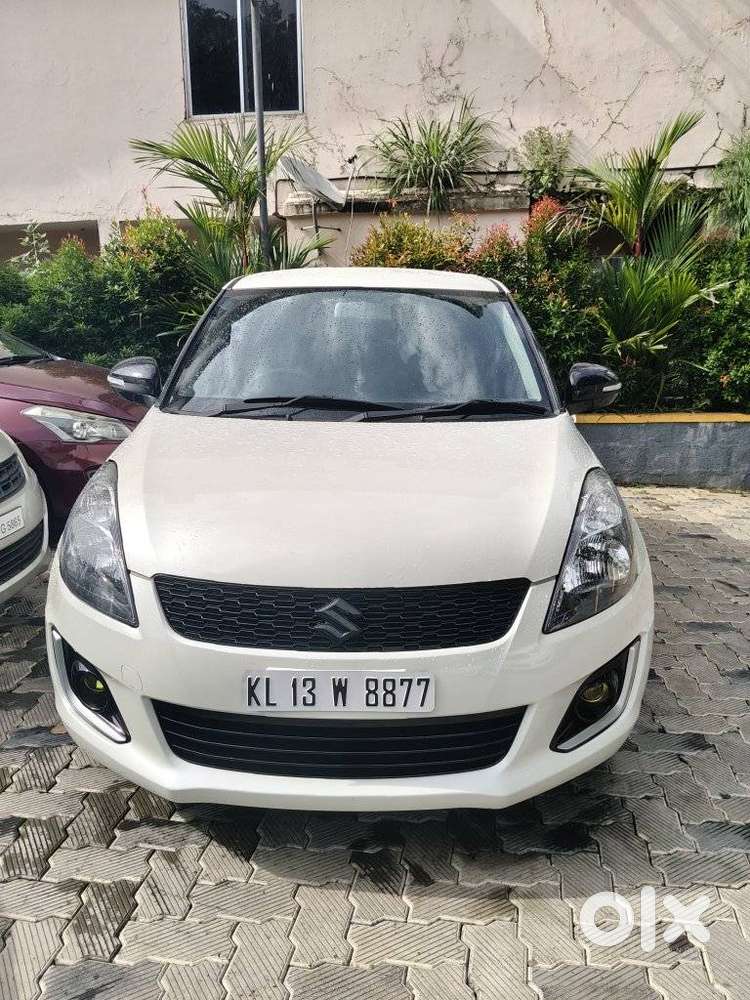 Maruti Suzuki Swift Vxi Abs Bsiv, 2011, Petrol