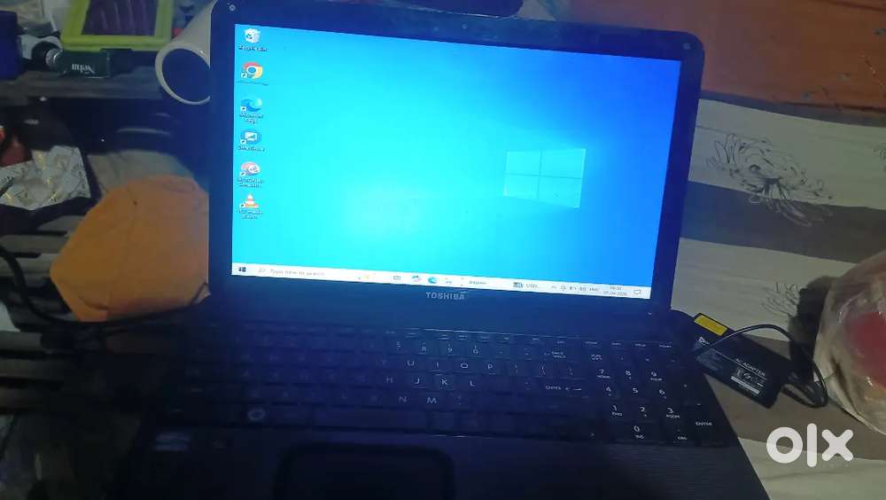 Toshiba 4gb256 gb ssd  c850 laptop very good condition