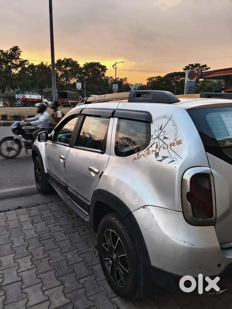 Duster Rxz Top Model