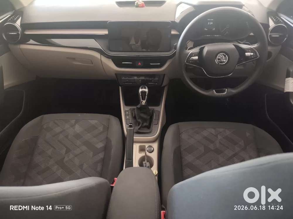 Skoda Slavia, 2025, Petrol