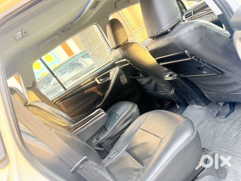 Toyota Innova Crysta 2.4 V 7 Str, 2022, Petrol