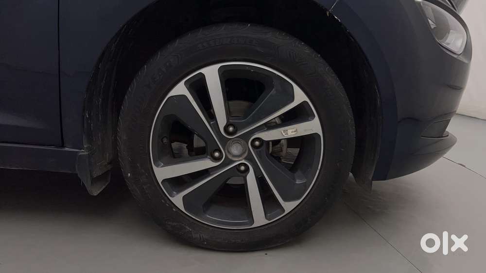 Tata Altroz Xz, 2023, Petrol