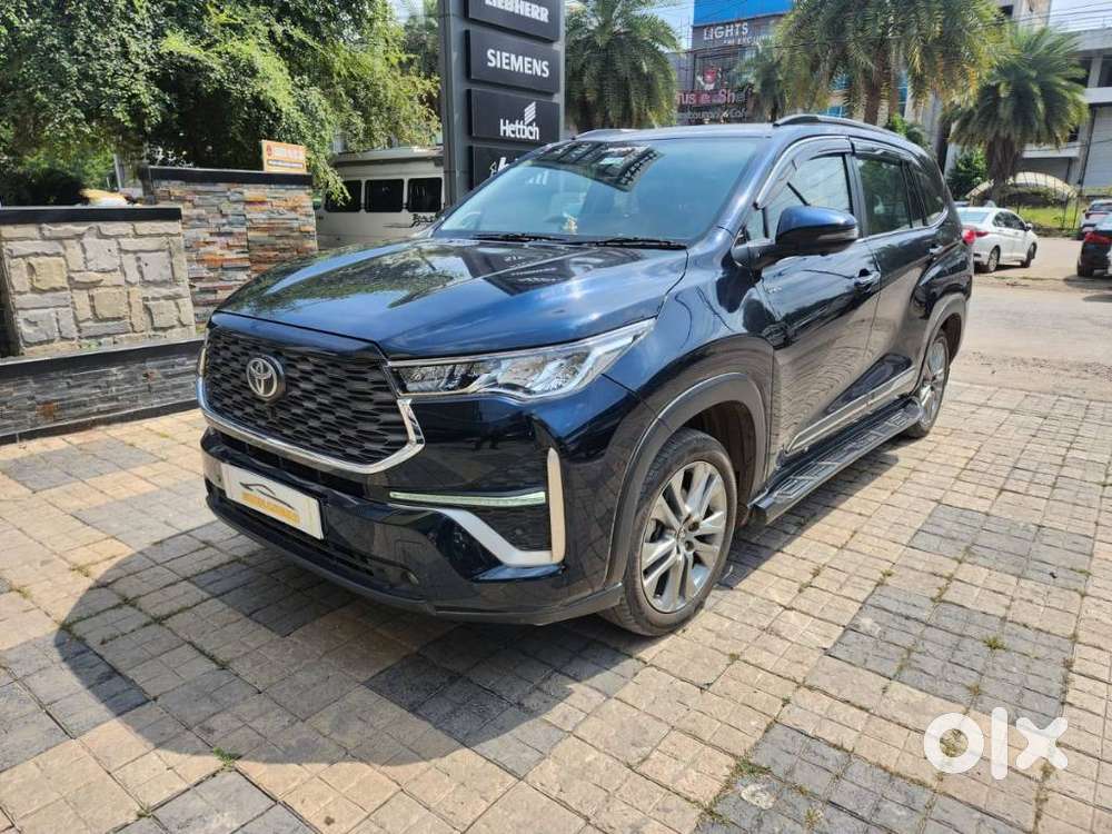 Toyota Innova Hycross 2.0 Zx Hybrid 7 Str, 2025, Petrol