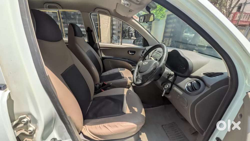 Hyundai I10 Sportz At, 2012, Petrol