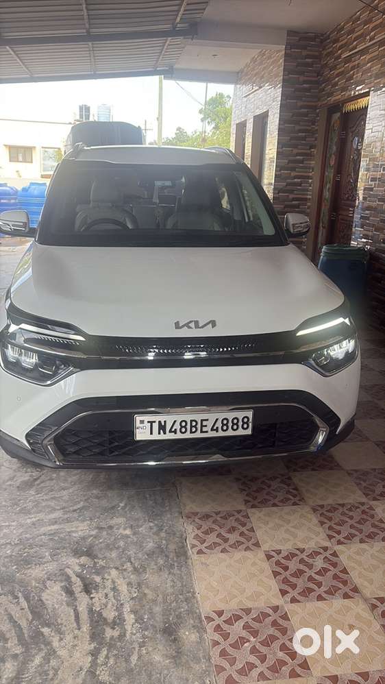 Kia Carens 2023 Petrol 34000 Km Driven