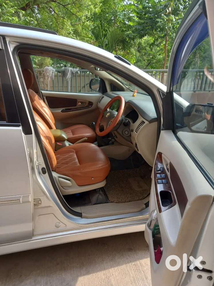 2013 Innova 2.5 V Diesel