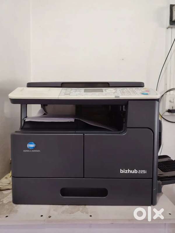 LESS USED PHOTO COPY MACHINE FOR SLAE