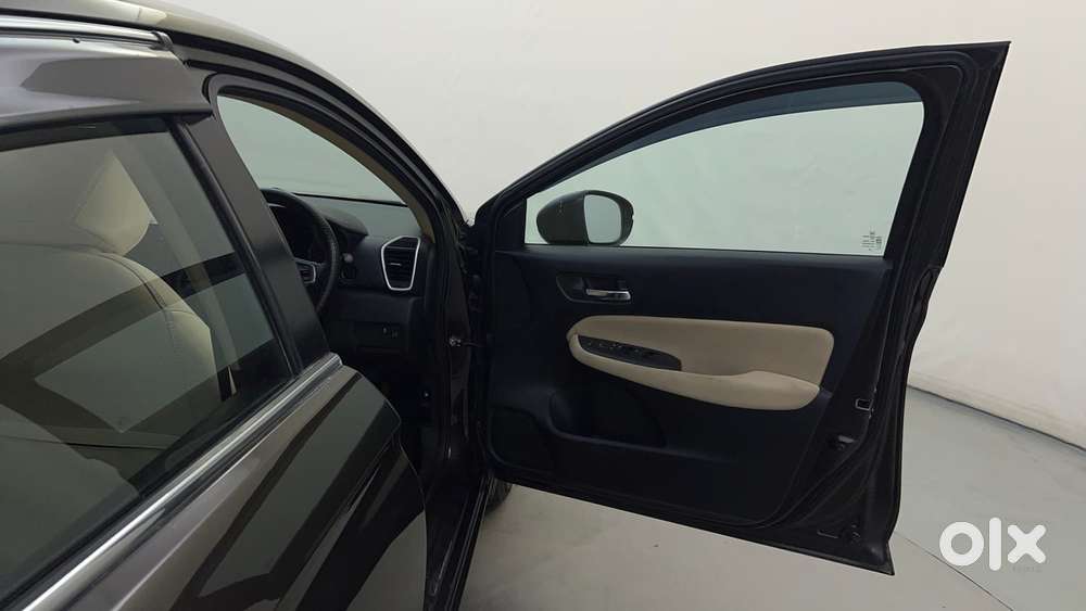 Honda City 1.5 V Mt, 2023, Petrol