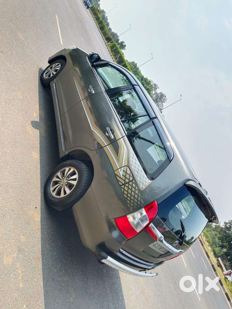 Toyota Innova 2.5 V 8 Str, 2015, Diesel