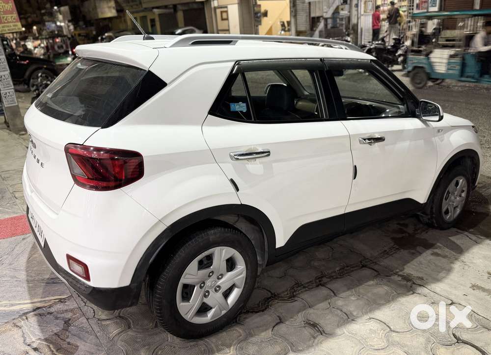 Hyundai Venue S 1.2 Petrol, 2021, Petrol