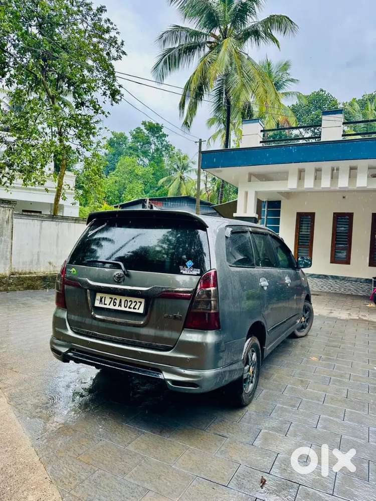 Toyota Innova 2012 Diesel 168000 Km Driven