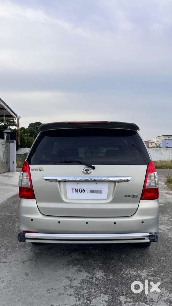 Toyota Innova 2.5 V Diesel 8-seater, 2011, Diesel