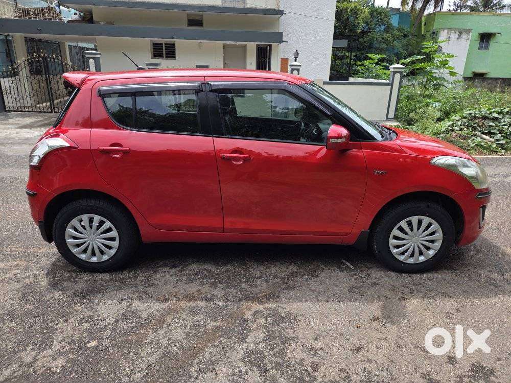 Maruti Suzuki Swift Vxi + Manual, 2017, Petrol