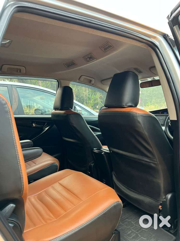 Toyota Innova Crysta