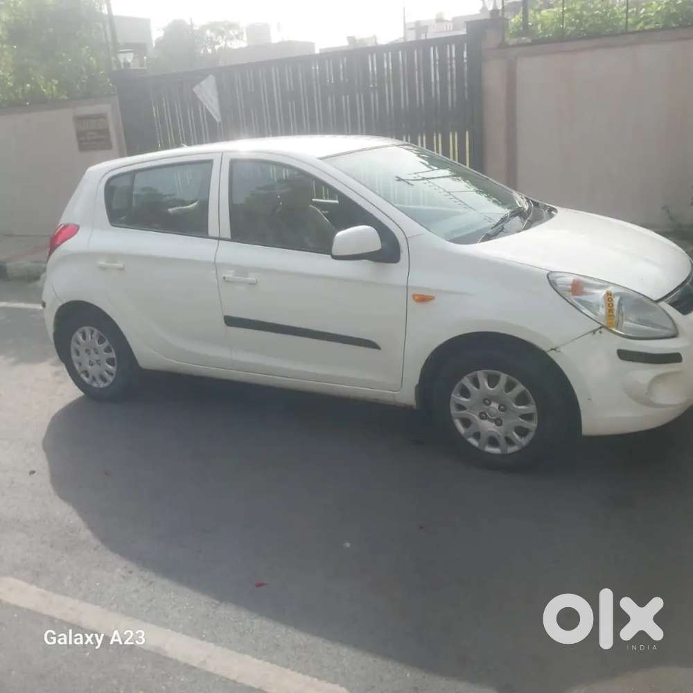 Hyundai I20 Diesel 2011 Parsing Till 2031 Insurance 2027