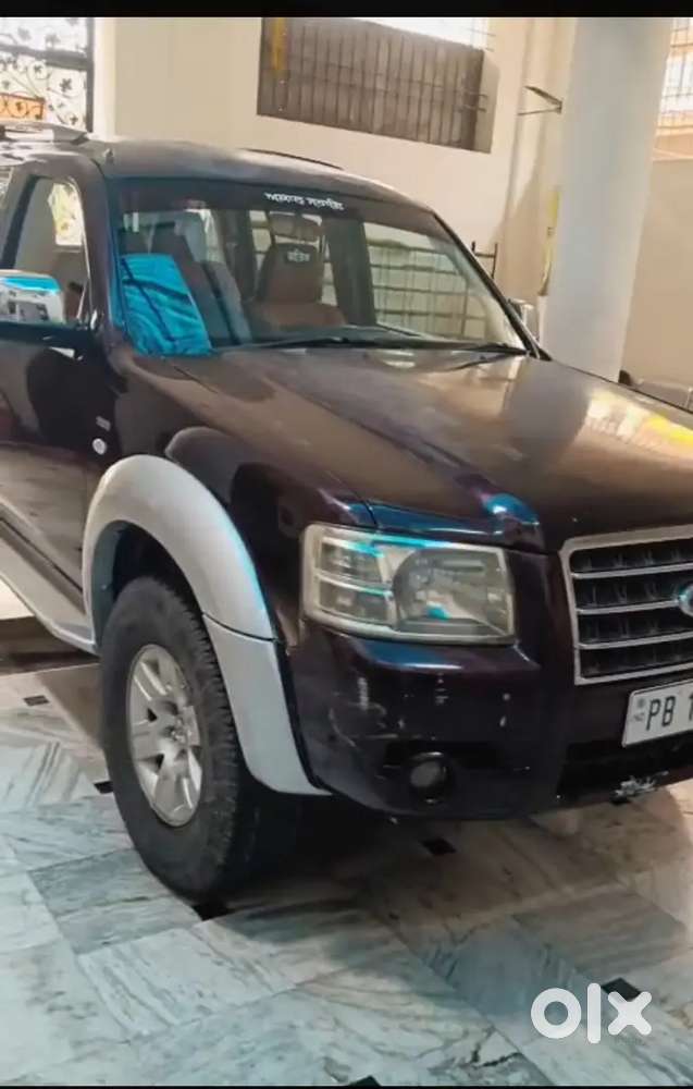 Ford Endeavour 2011 Diesel 90000 Km Driven