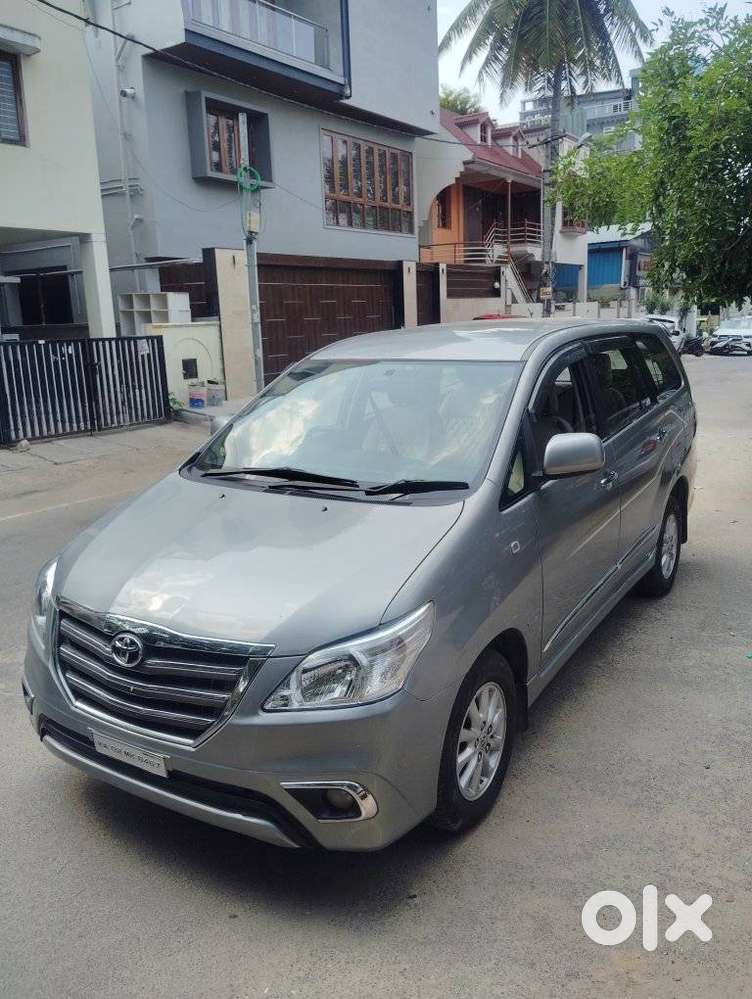 Toyota Innova 2009-2011 2.5 E 7 Str, 2015, Diesel