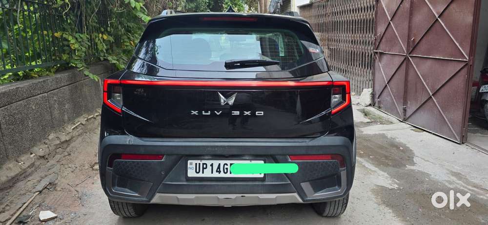 Mahindra Xuv 3xo Ax5 Pm Mt, 2024, Petrol