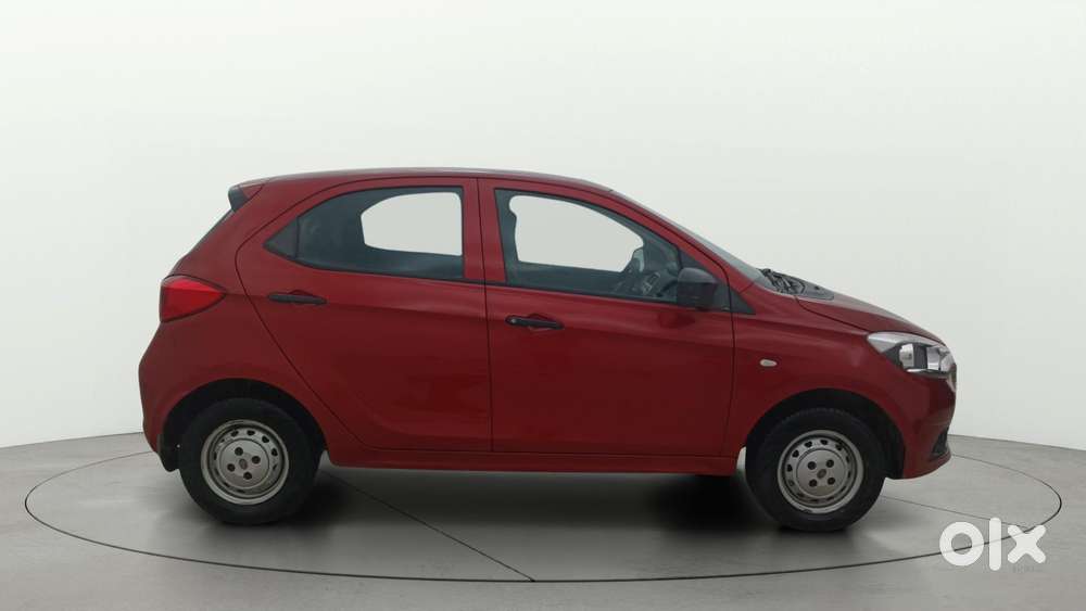 Tata Tiago 1.2 Revotron Xm, 2017, Petrol