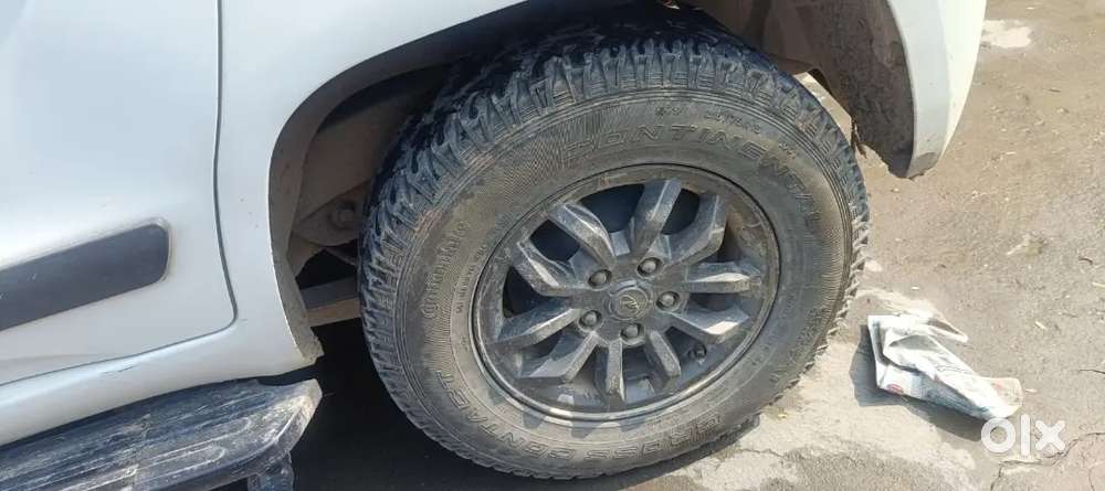 Mahindra Tuv 300 2017