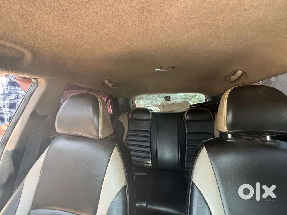 Hyundai I20 2014 Diesel 160000 Km Driven Well Maintained Top End