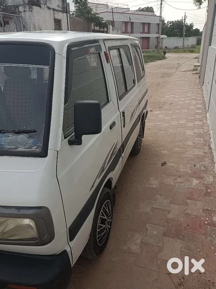 Maruti Suzuki Omni 2012