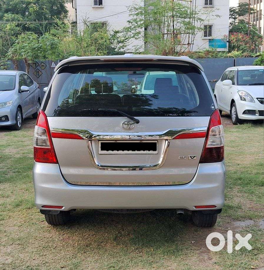 Toyota Innova 2.5 V 8 Str, 2015, Diesel