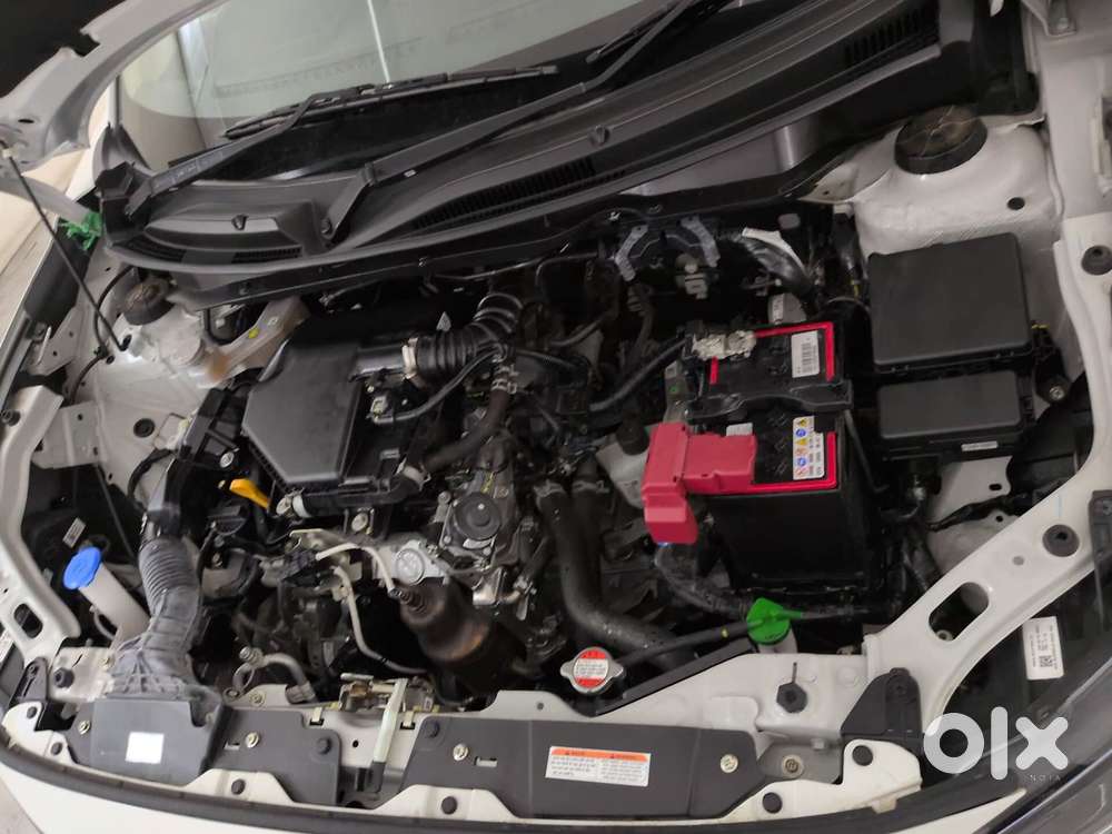 Maruti Suzuki Dzire 1.2 Zxi Amt, 2025, Petrol
