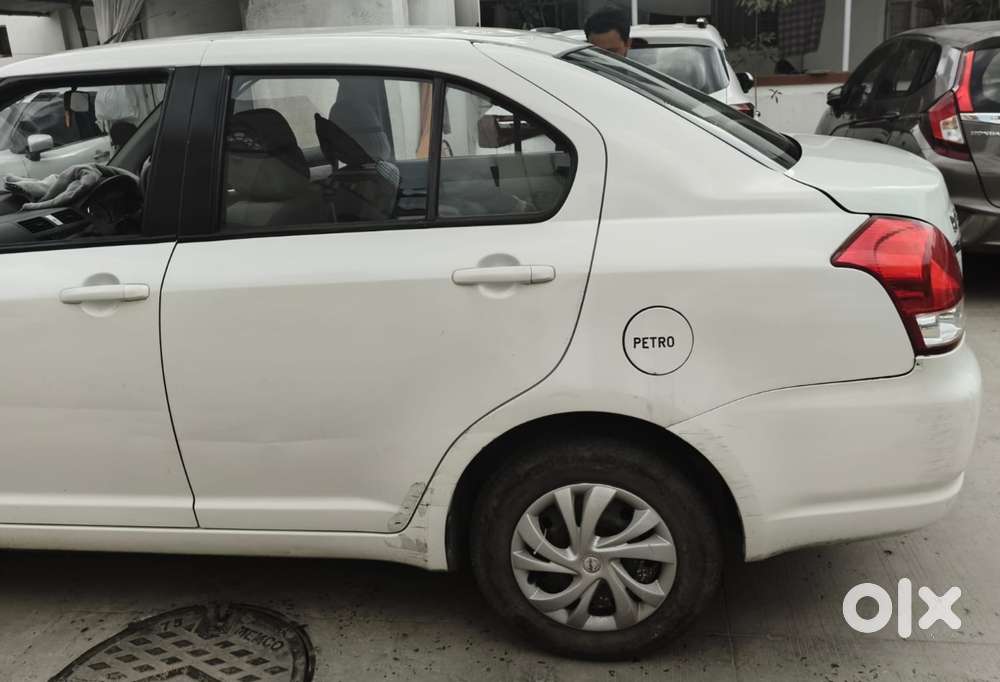 Maruti Suzuki Swift Dzire 1.3 Vxi, 2011, Petrol