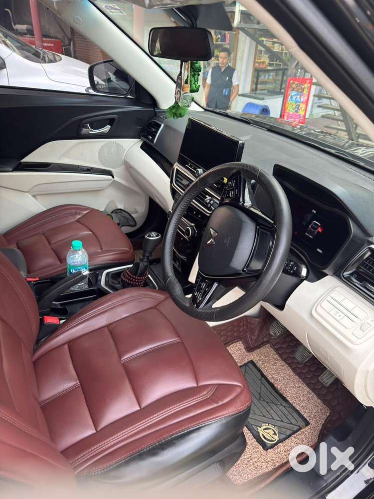 Mahindra Xuv 3xo 2025 Petrol Well Maintained