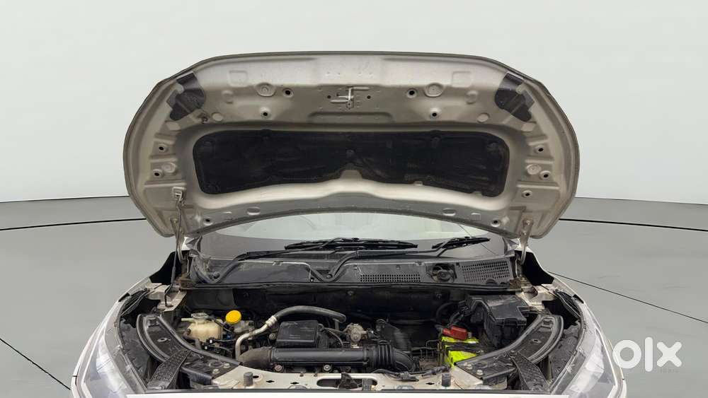 Nissan Magnite 1.0 Xv, 2021, Petrol