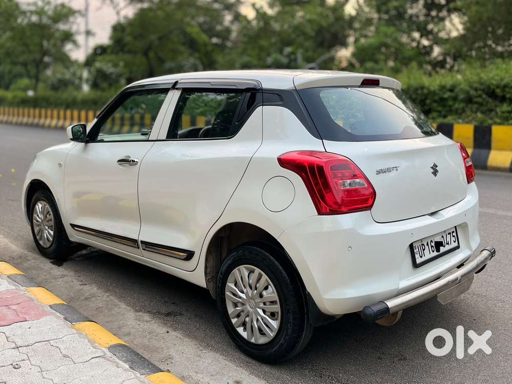 Maruti Suzuki Swift 1.2 Lxi (o), 2023, Petrol