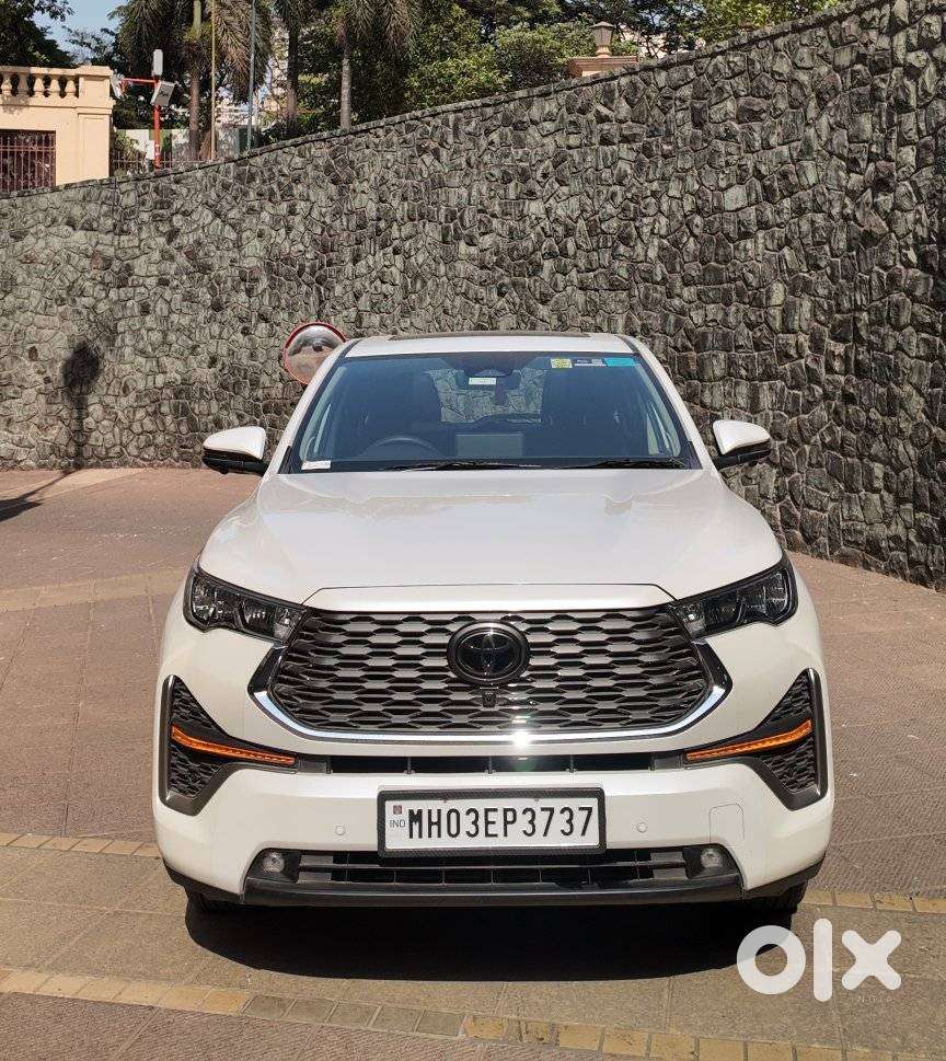 Toyota Innova Hycross 2.0 Zx (o) Hybrid 7 Str, 2024, Petrol