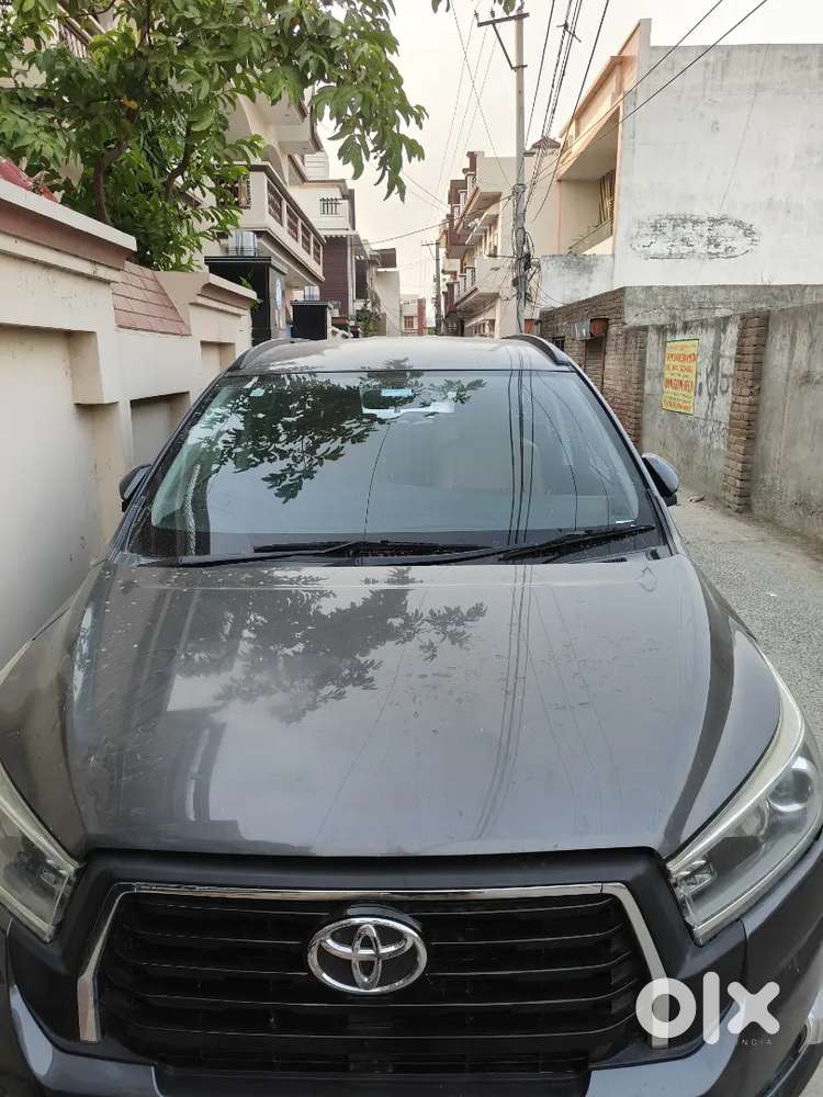 Very Good Condition Toyota Innova Crysta 2017 Diesel 150000 Km Driven