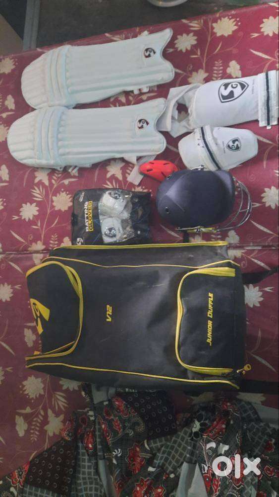 SG V12 Junior Duffle Cricket Kit Bag