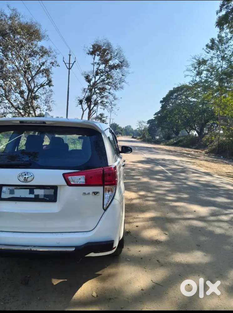 Toyota Innova Crysta 2018 Diesel Well Maintained