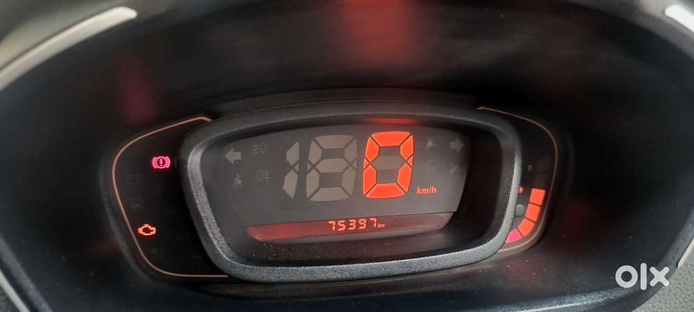 Renault Kwid Rxe 1.0, 2015, Petrol