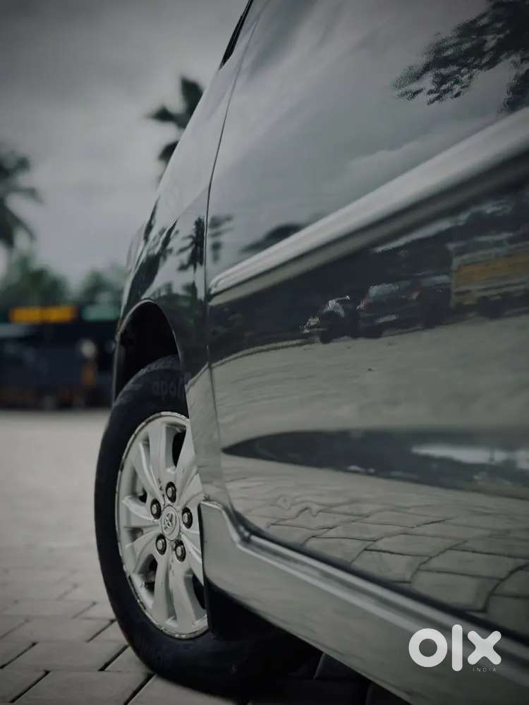 Toyota Innova 2.5 V 2011