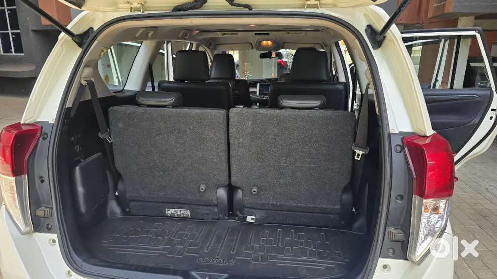 Toyota Innova Crysta 2017 Diesel 105000 Km Driven