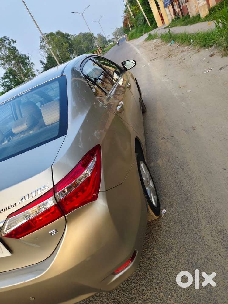 Toyota Corolla Altis 2016