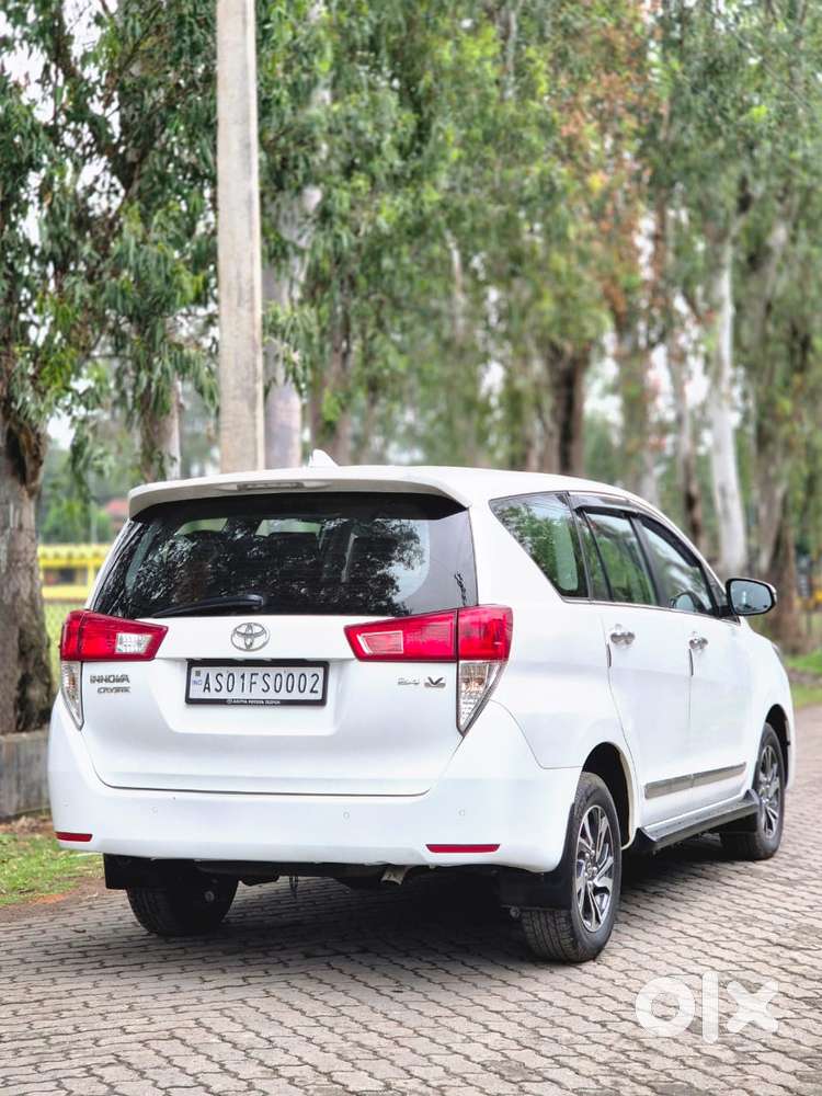 Toyota Innova Crysta 2.4 V 7 Str, 2023, Diesel