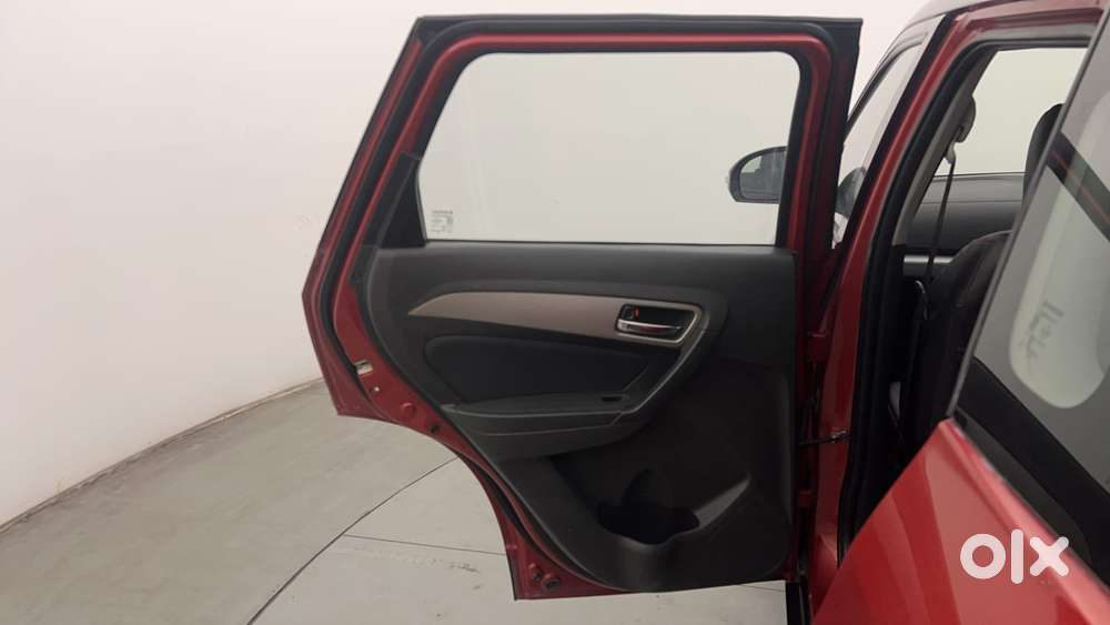 Maruti Suzuki Vitara Brezza Zdi+ Dual Tone Mt, 2017, Diesel