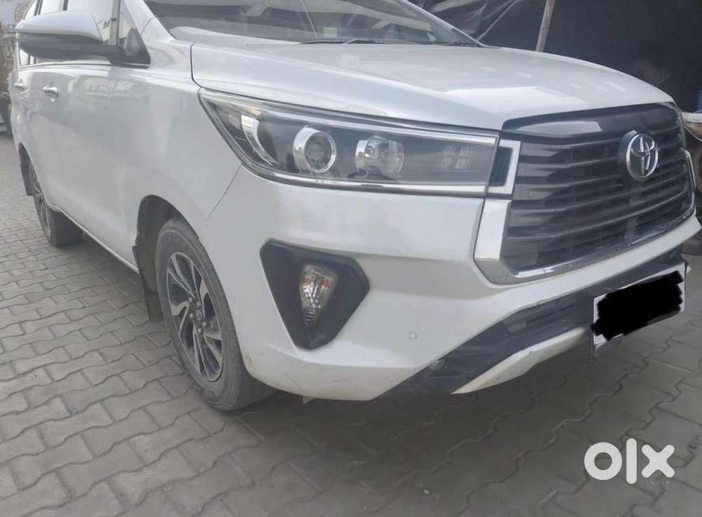 Toyota Innova Crysta 2022 Petrol Well Maintained