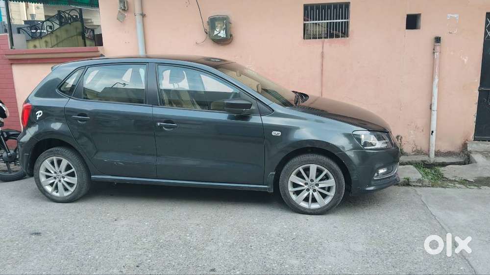 Volkswagen Polo 2015 Car
