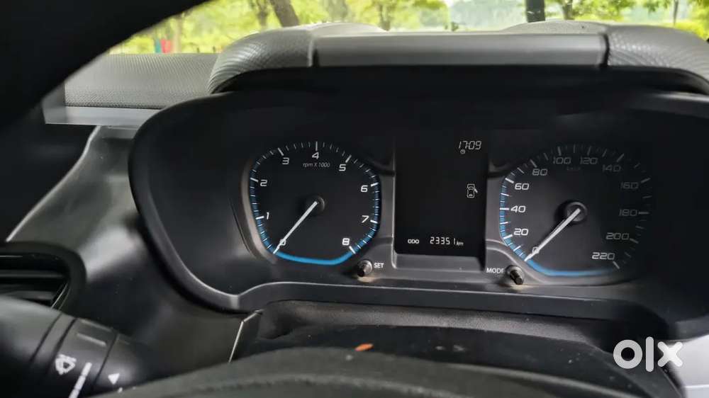 Tata Altroz 1.2 Xm 2020 Petrol Jan 2021 Registration.