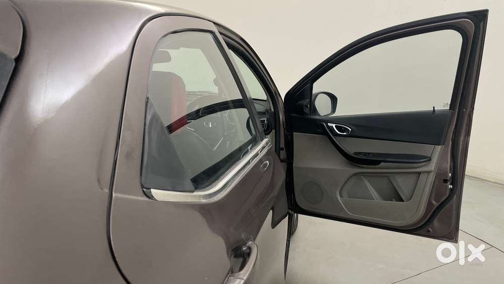Tata Tiago Xz, 2016, Petrol